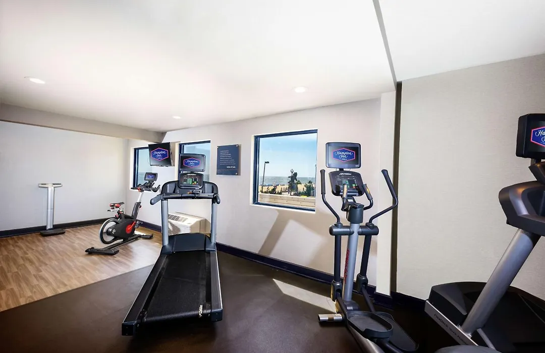 Hampton Inn Virginia Beach Oceanfront North-1