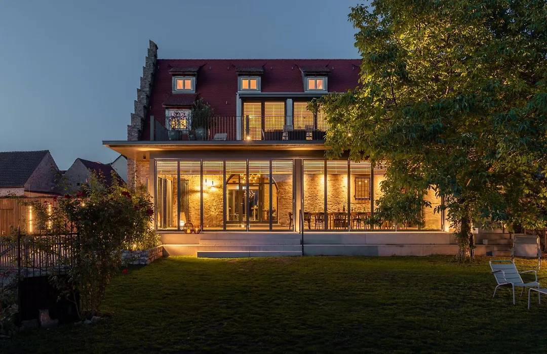 Villa Sommerach-1