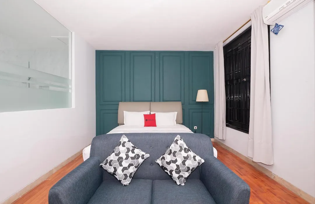 Reddoorz Premium Near Rs Pondok Indah-1