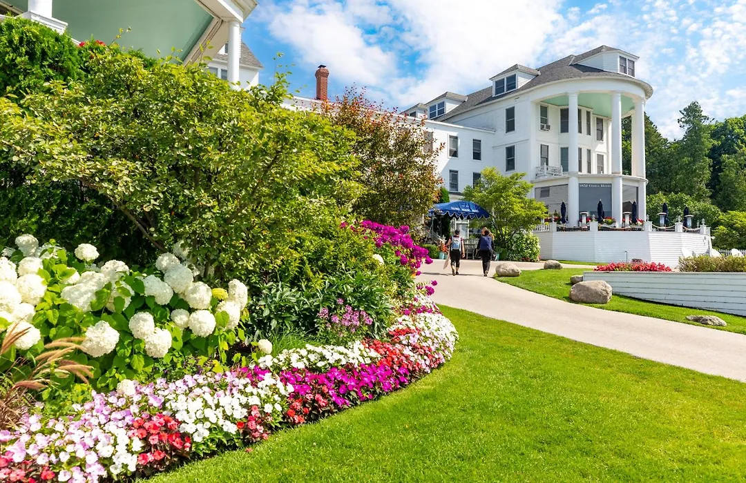 Island House Hotel-1