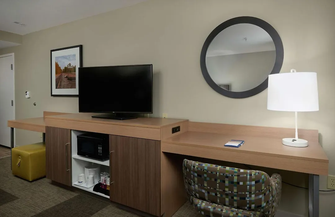 Hampton Inn & Suites Rogers-1