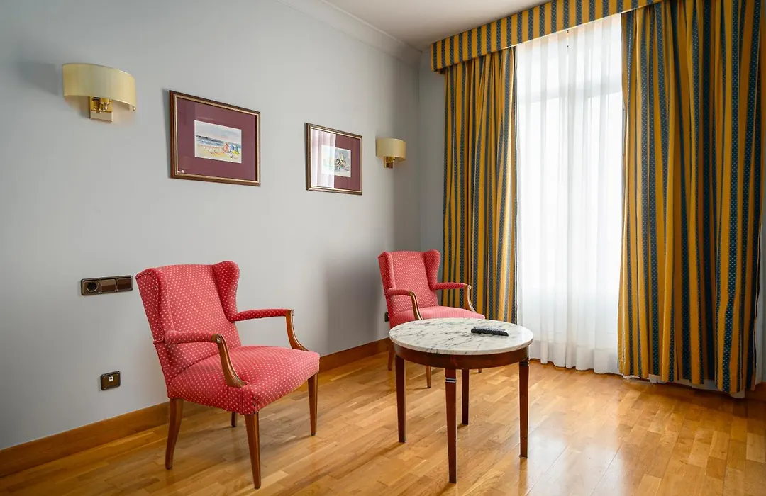 Hotel Hernán Cortés-1