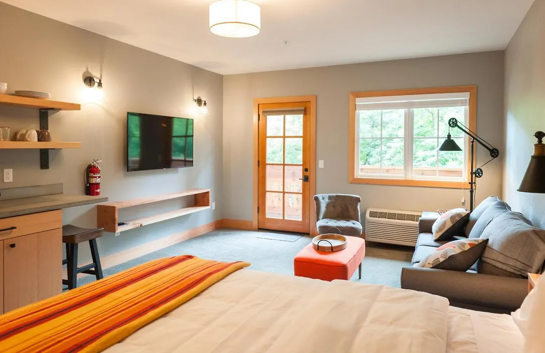 The Suites On Main-1