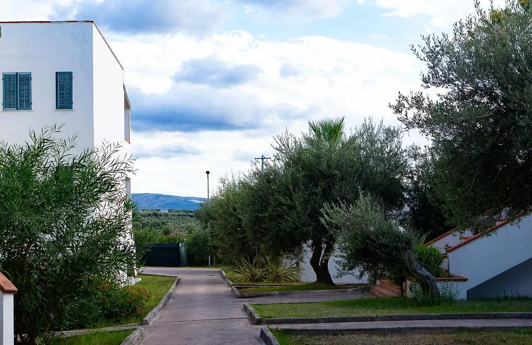 Apulia Hotel Rodi Garganico-1