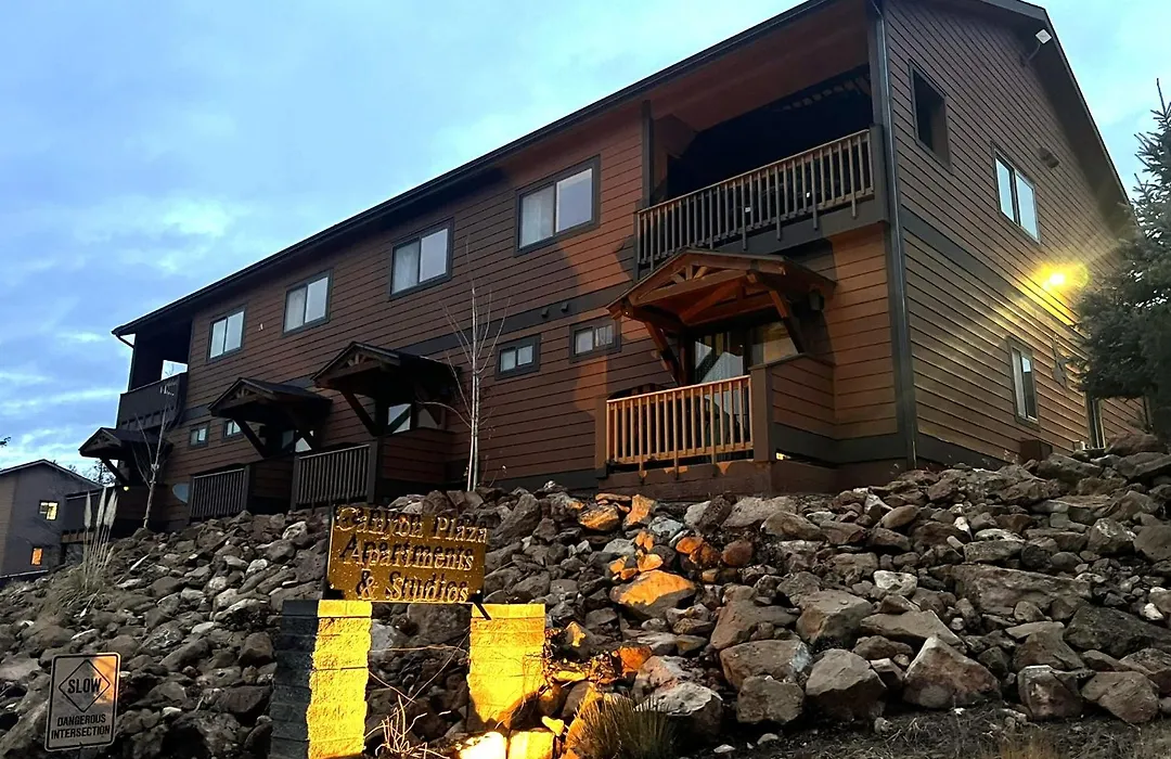 Canyon Plaza Premier Studios And Apts-South Rim-1