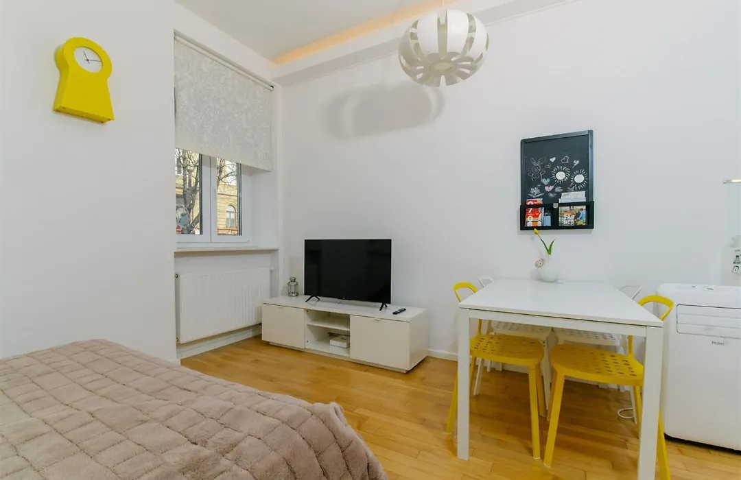 Tia Apartments And Rooms-1