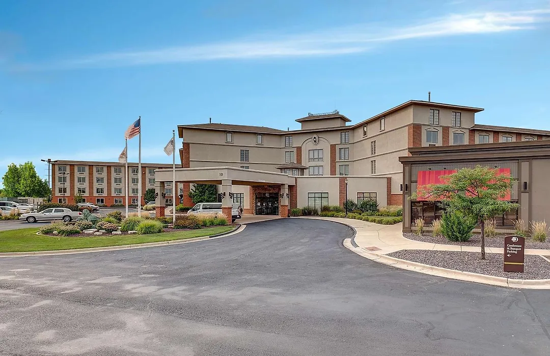 Doubletree By Hilton Bloomington-1