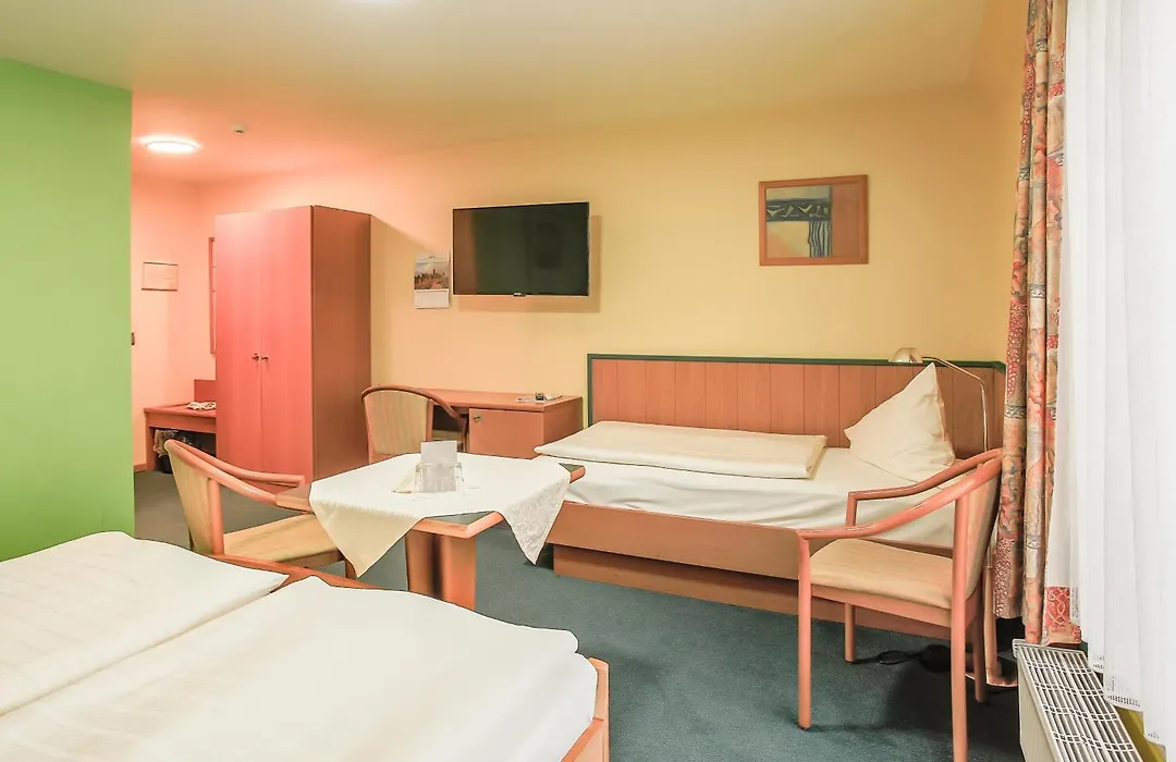 Hotel Ideal-1