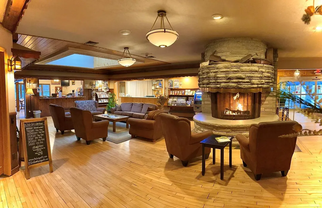 The Lodge At Leathem Smith-1