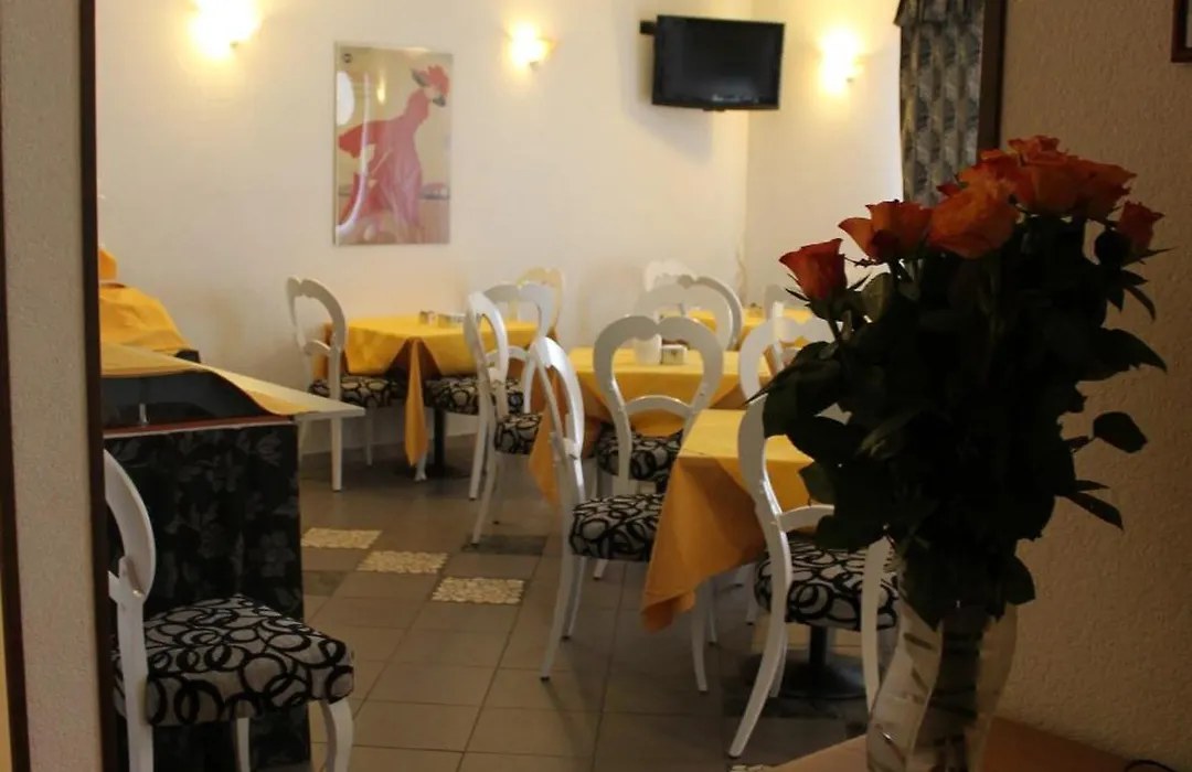 Hotel Centrale-1