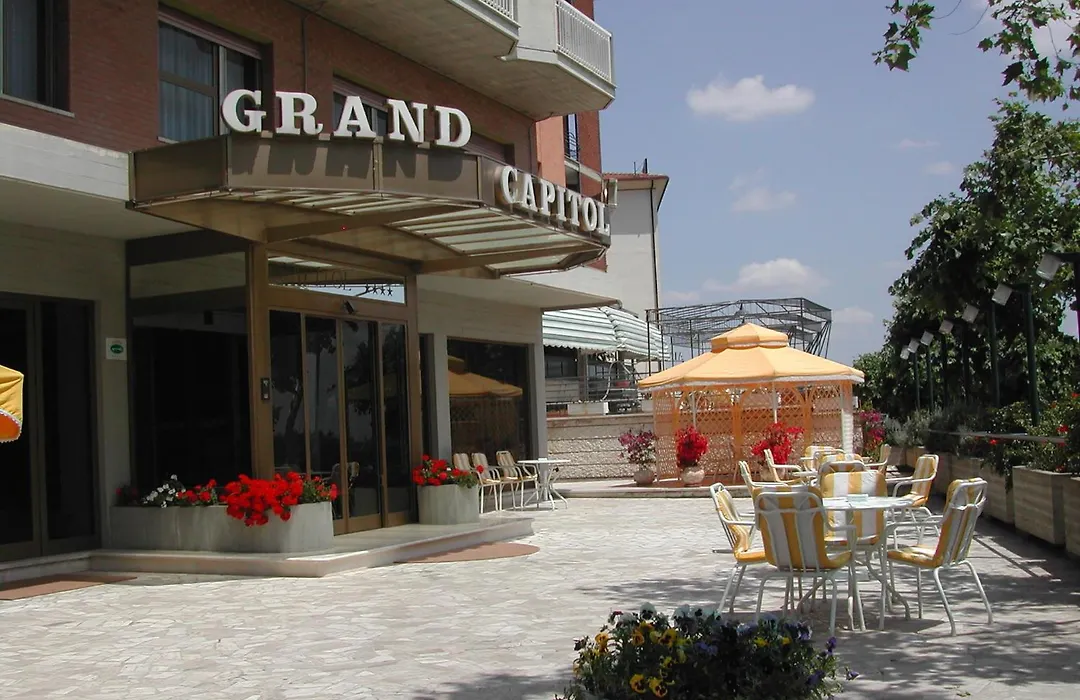 G. Hotel Capitol-1