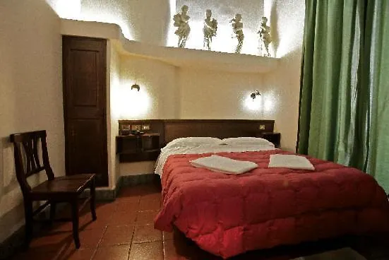 Hotel Panda-1