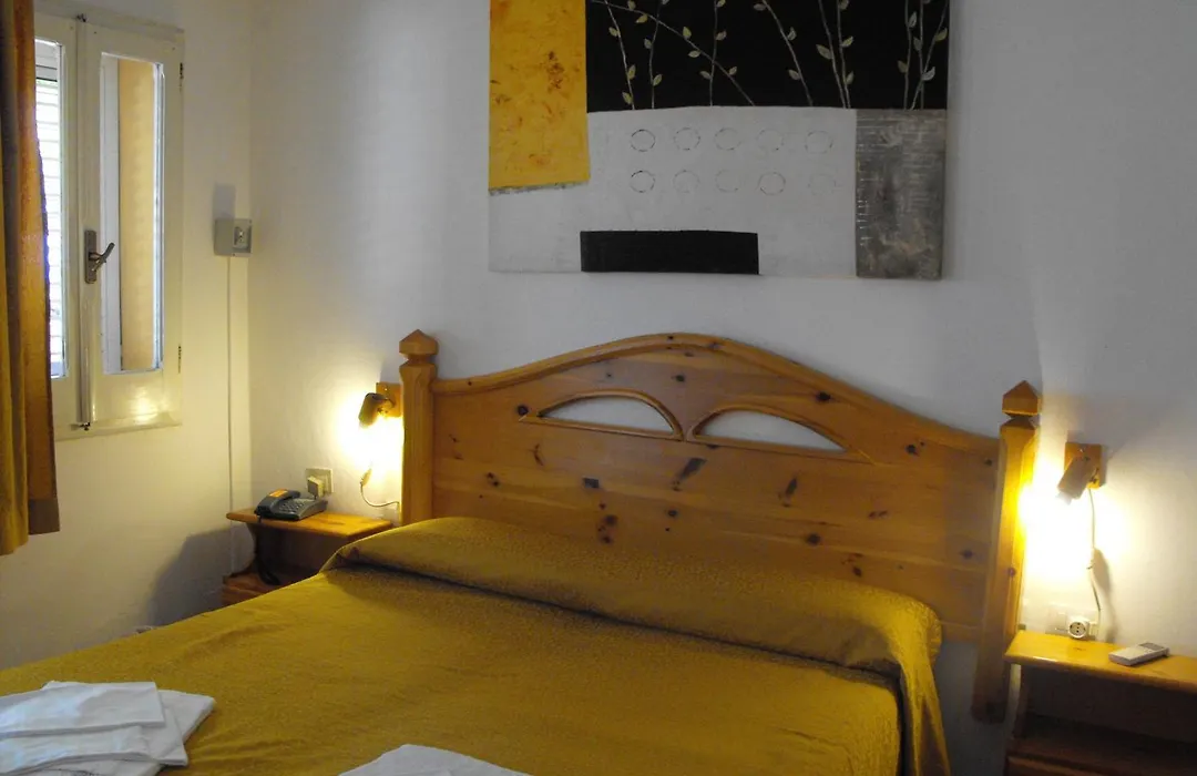 Hotel Paola-1