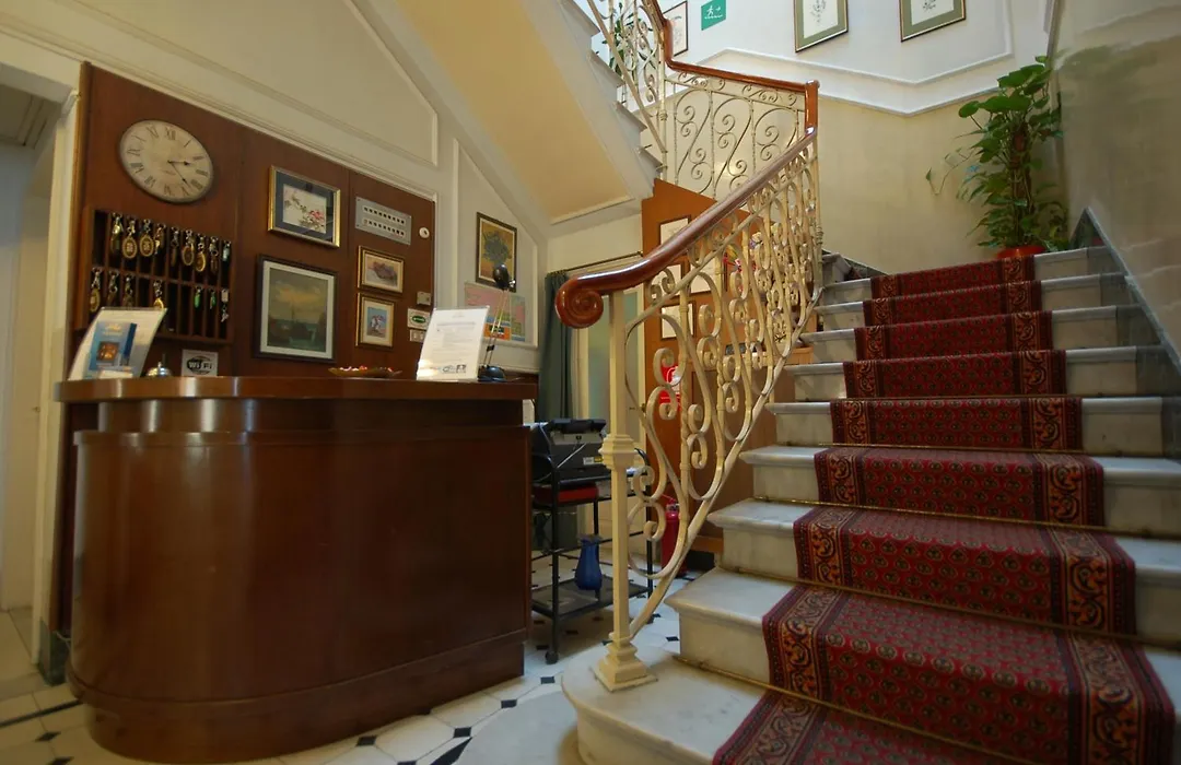 Hotel Ely-1