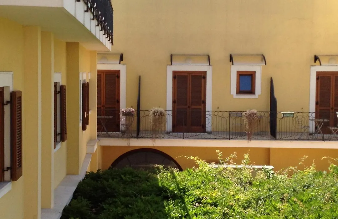 Hotel Ristorante Amitrano-1