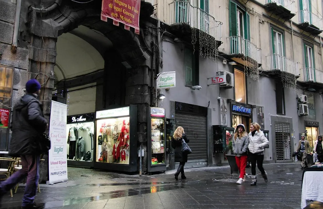 B&B Napoli Plebiscito-1