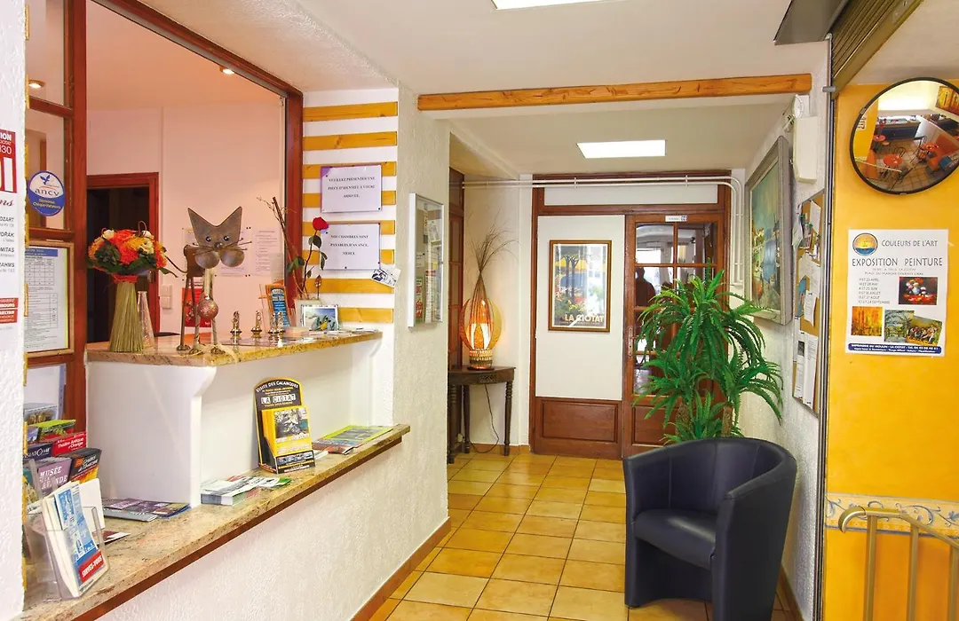 Hôtel La Croix de Malte-1