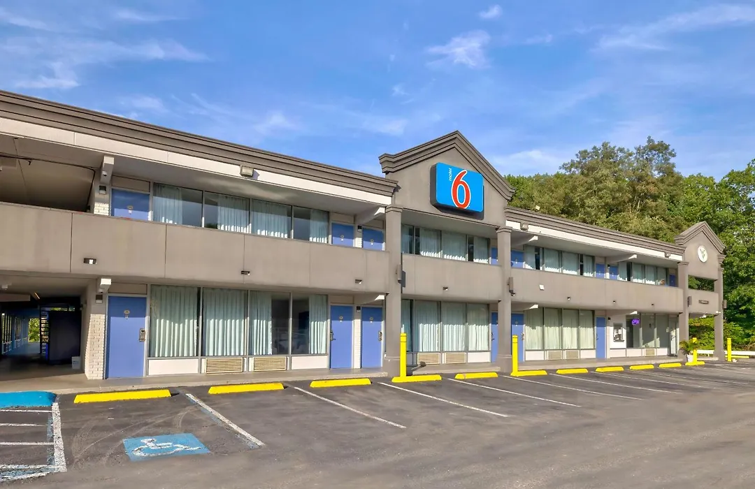 Motel 6 Morgantown-1