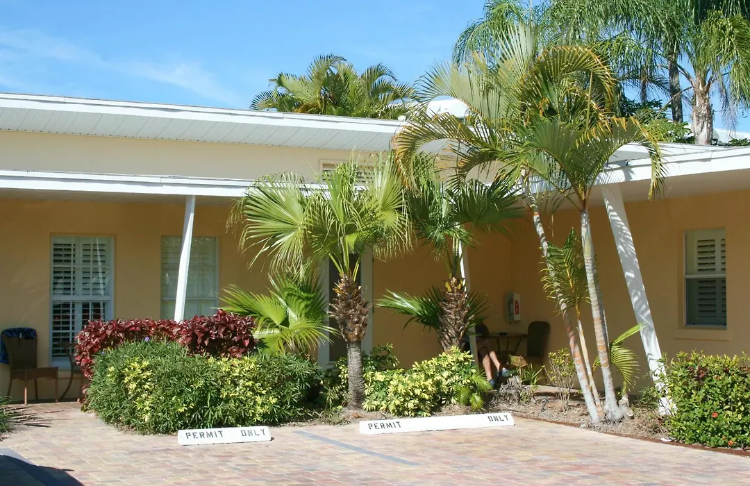 Tropical Beach Resorts - Sarasota-1