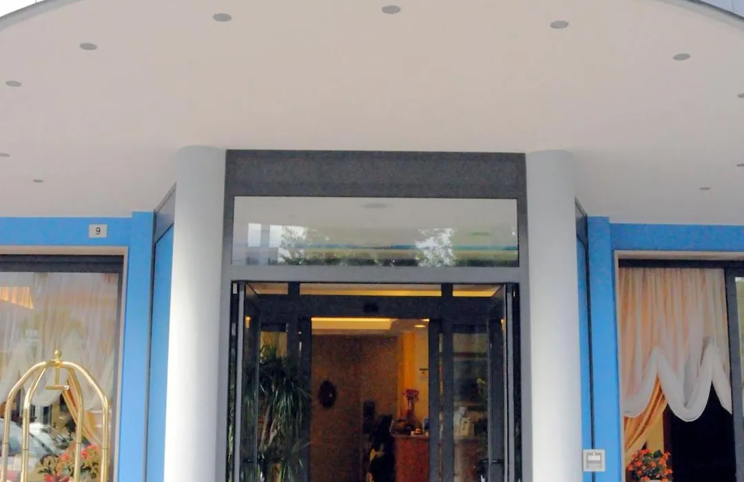 Hotel Crystal-1