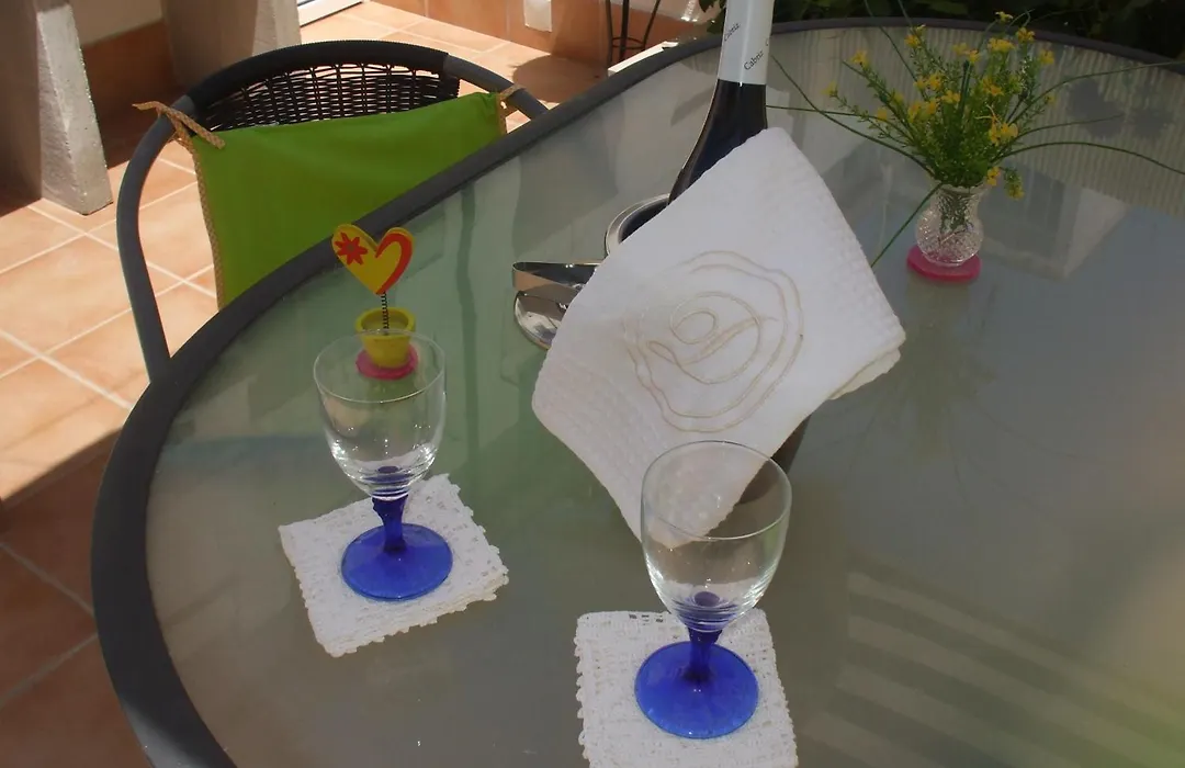 Dinas Guesthouse-1