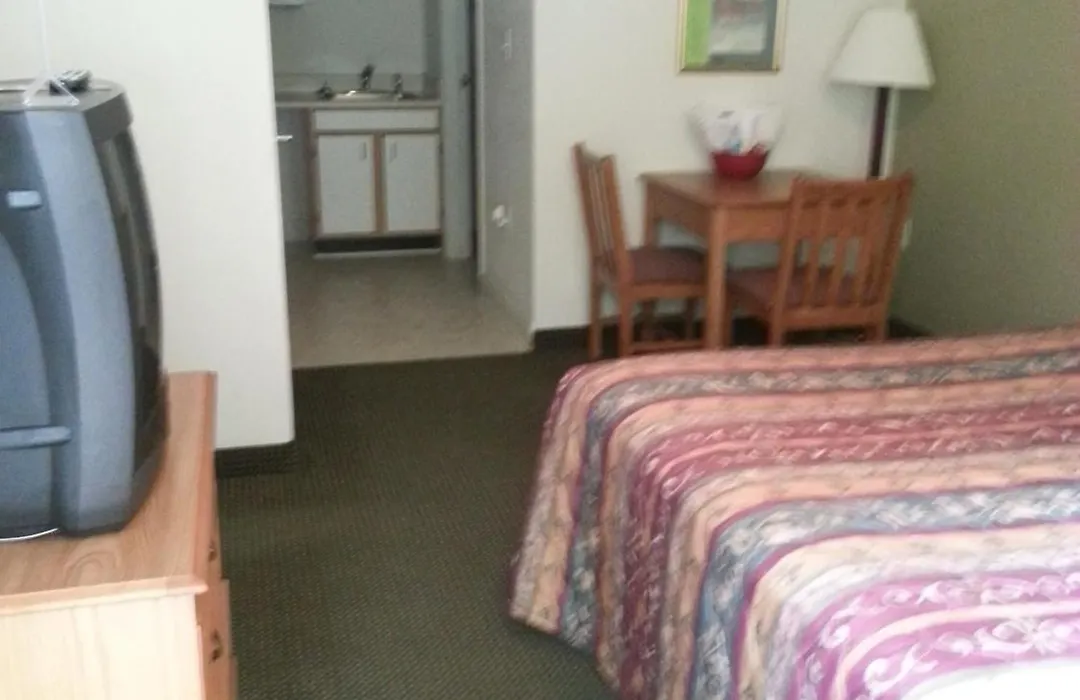 Affordable Suites Shelby-1