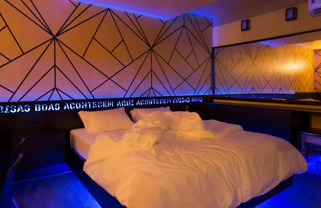 Tout Motel (Adults Only)-1