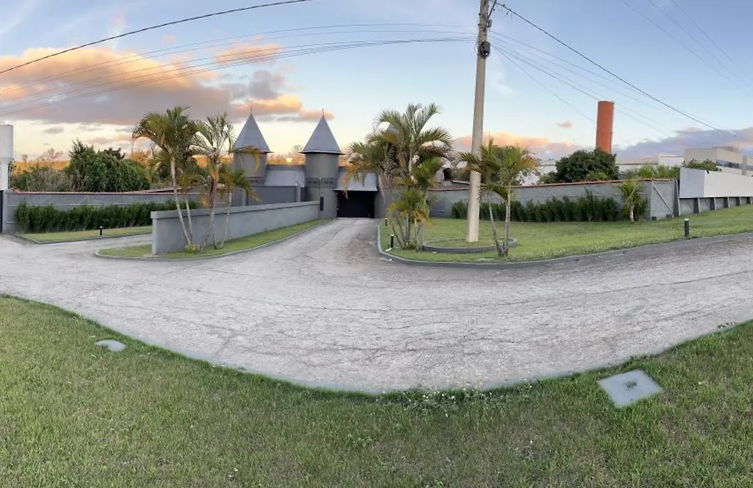 Plaza Motel (Adults Only)-1