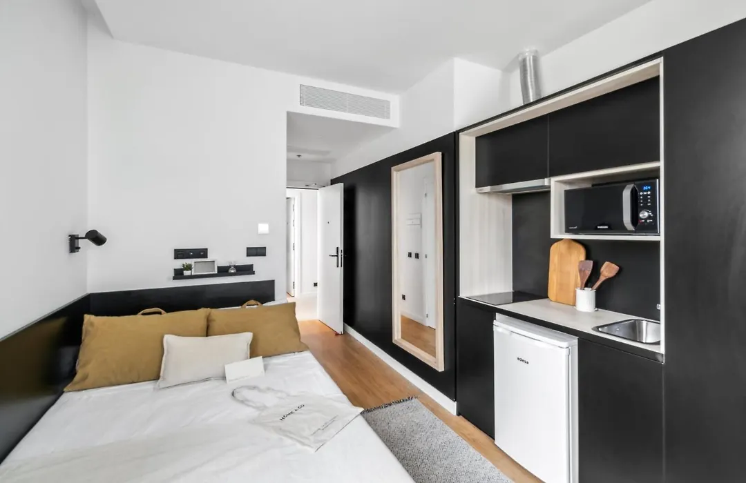 Home And Coliving Pamplona-1