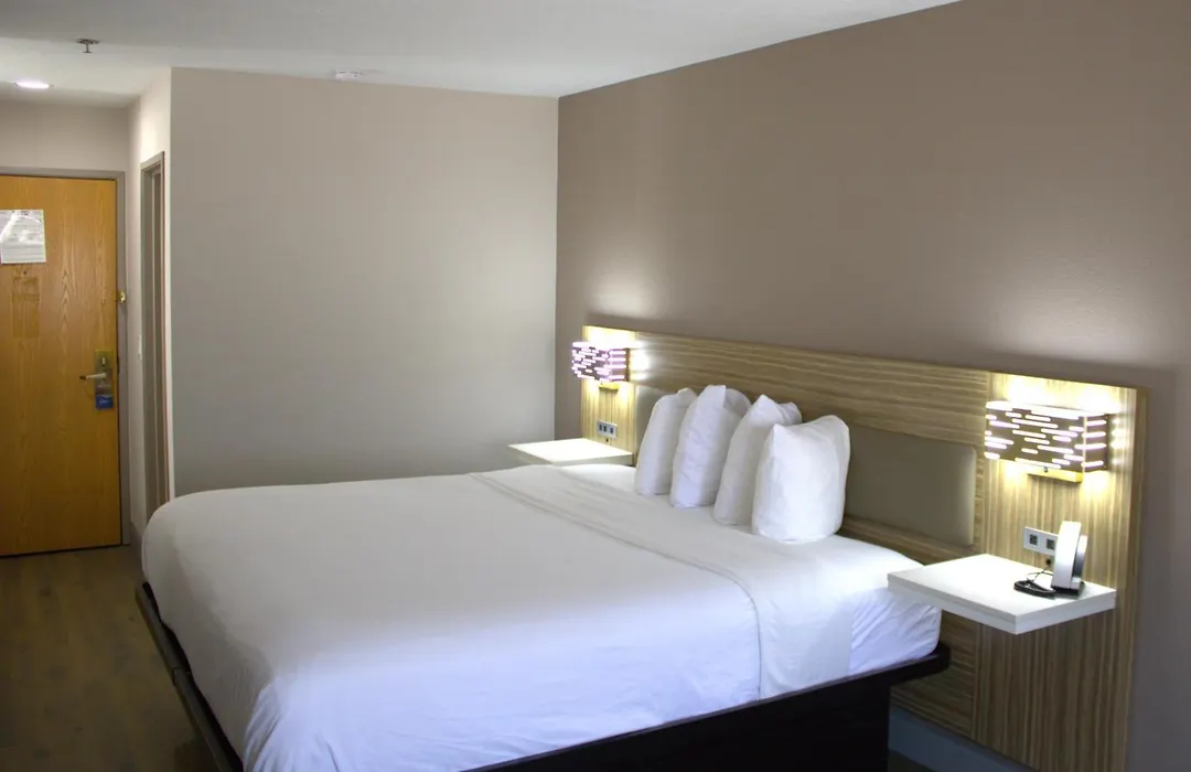 Baymont Inn & Suites San Marcos-1
