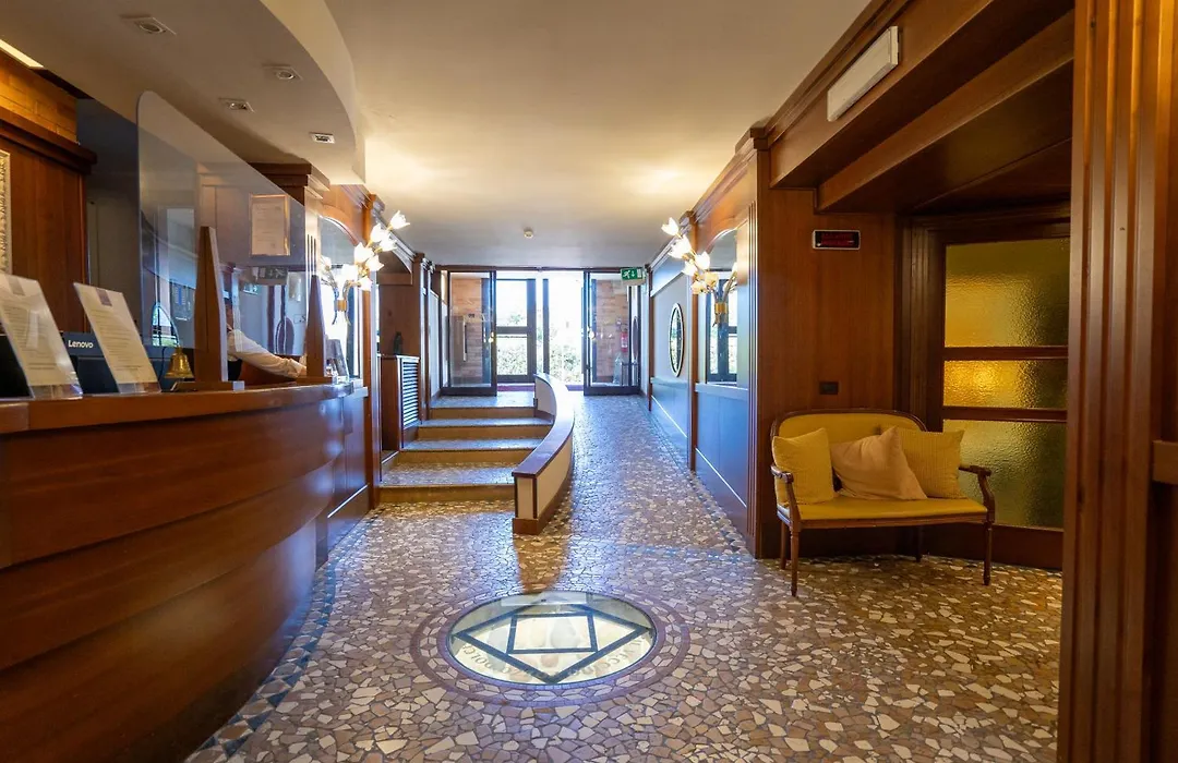 Hotel Santa Lucia-1