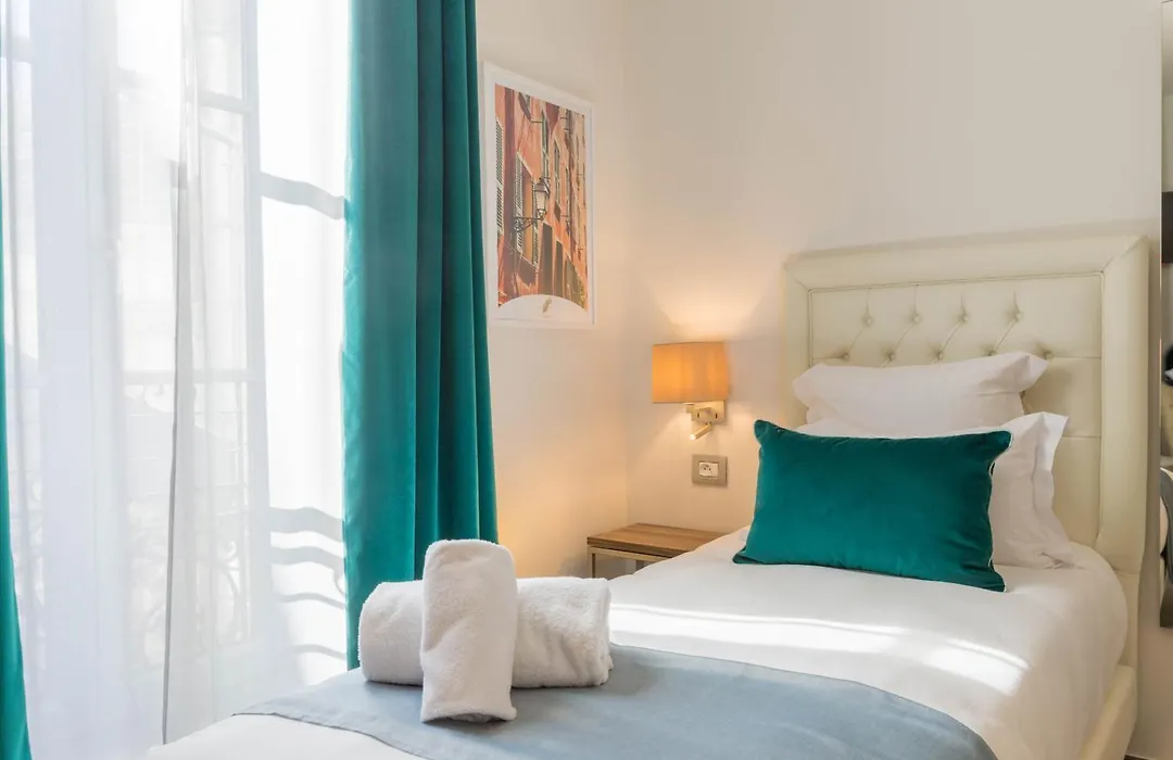 Hôtel Nice Azur Riviera-1