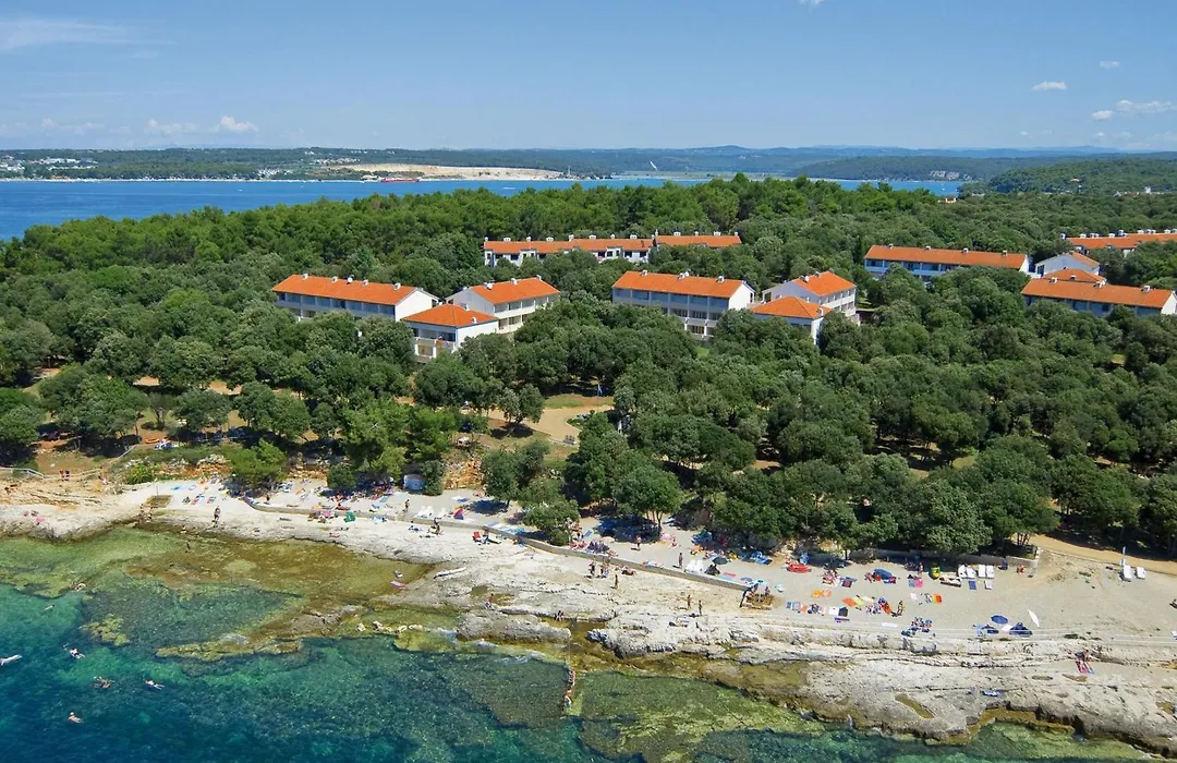 Lanterna Resort-1