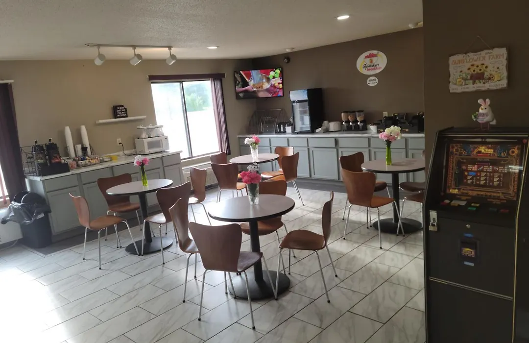 Super 8 By Wyndham Portage-1