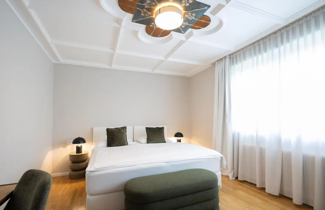 Q! Hotel Maria Theresia-1