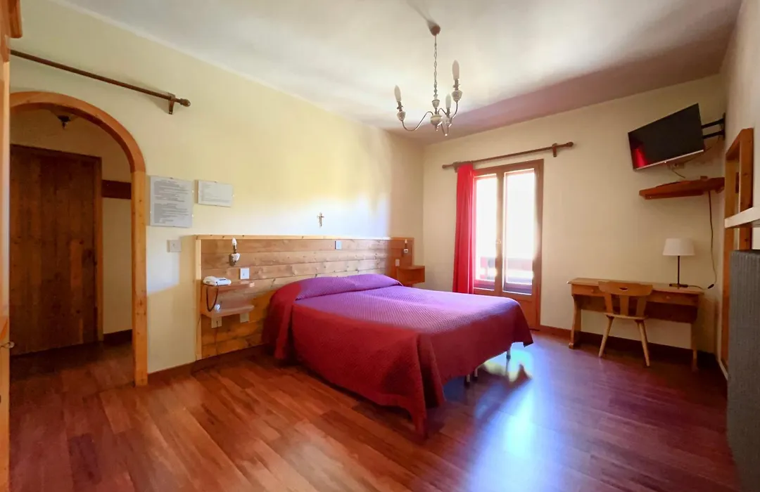 Hotel Garnì Mille Pini-1