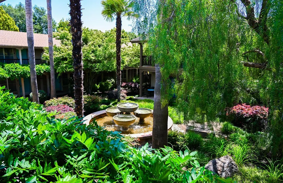El Pueblo Inn-1