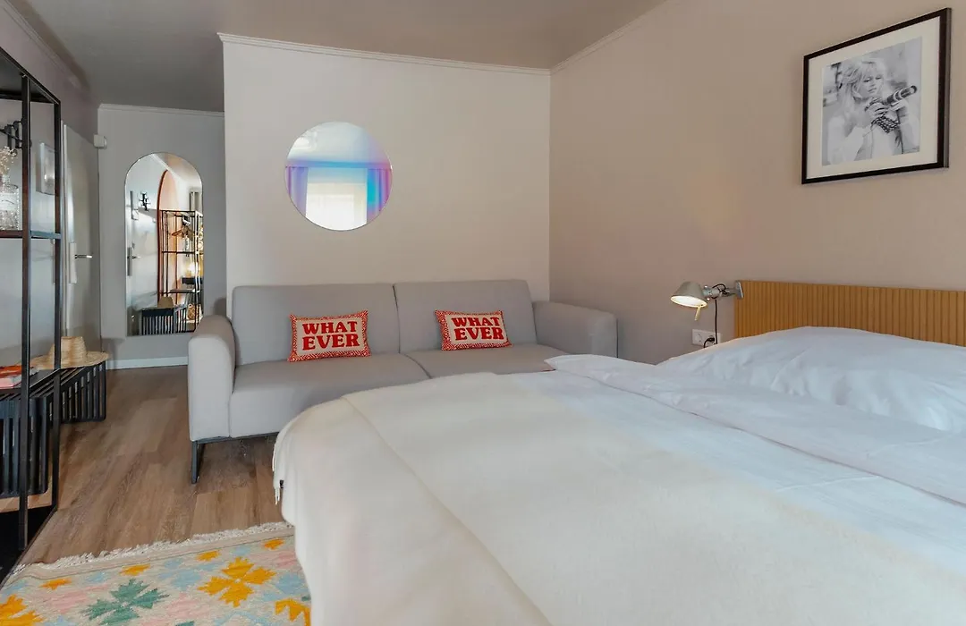 Hotel Lux-1
