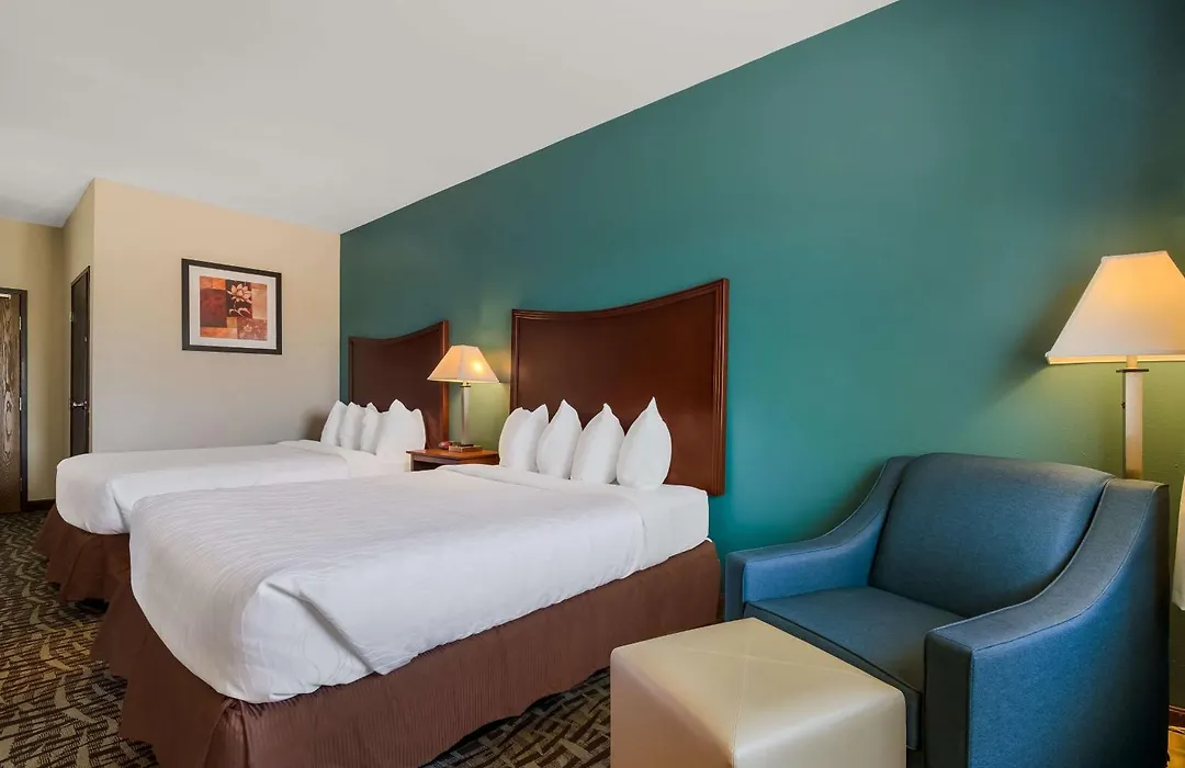 Surestay Plus Hotel By Best Western Topeka-1