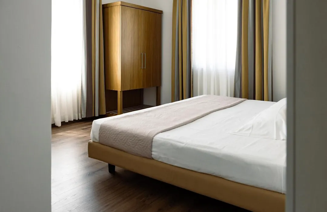 Hotel Trieste-1