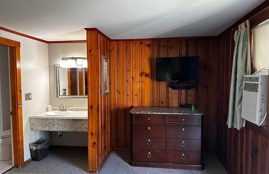 Northeaster Motel-1