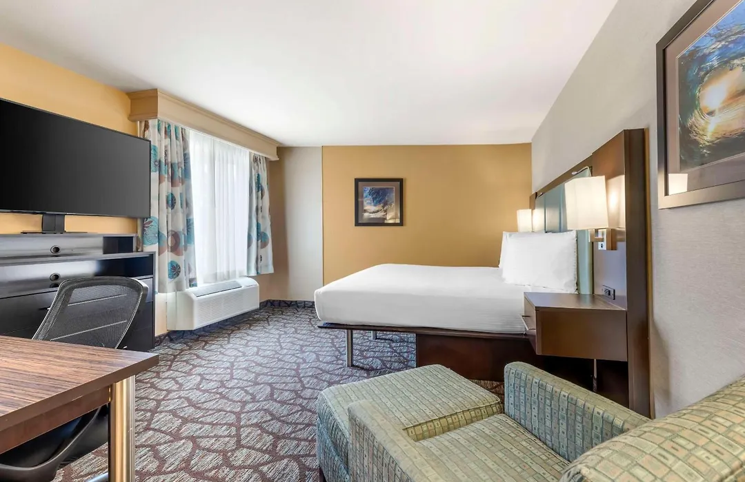 Best Western Plus Oceanside Palms-1