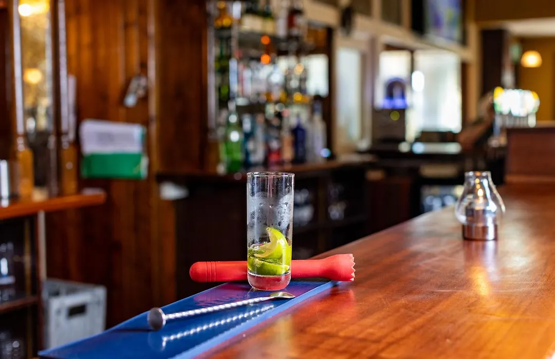 Killarney Heights Hotel-1
