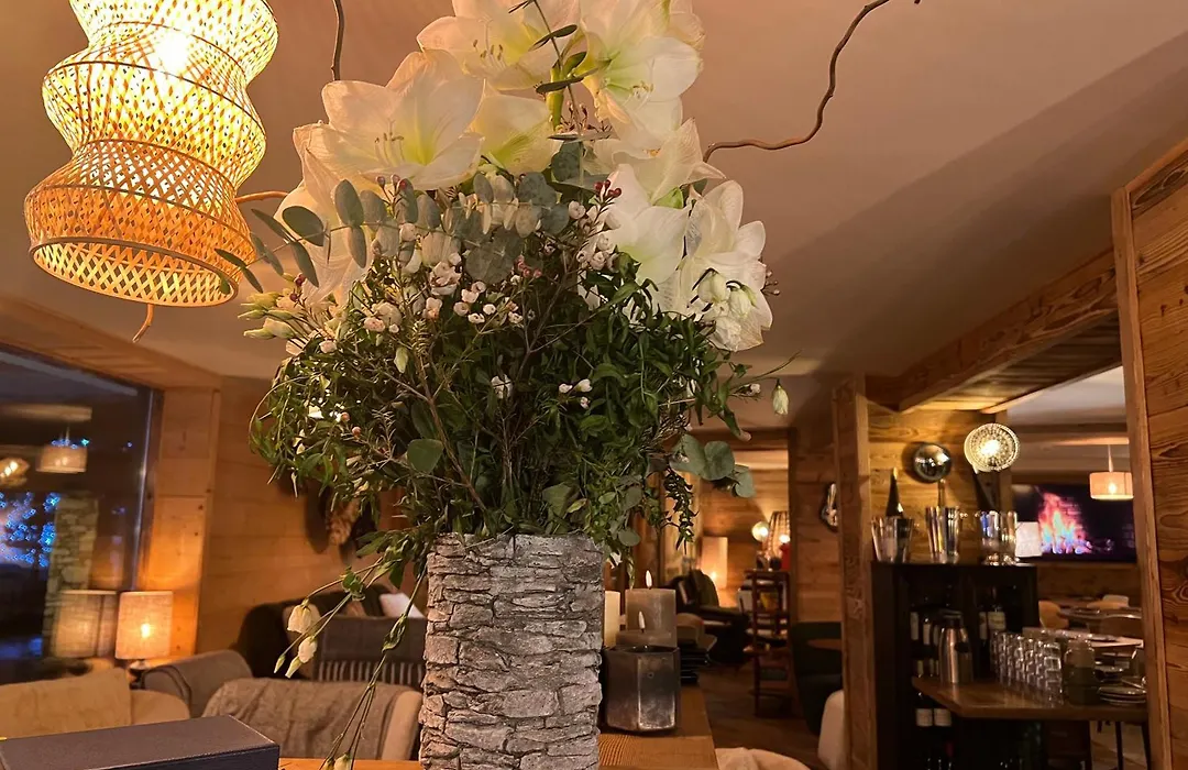 Everest Hotel-1