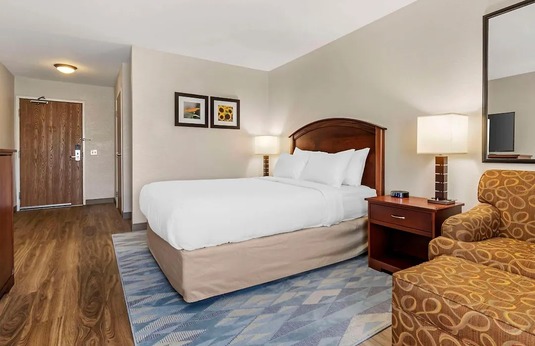Comfort Inn Albert Lea At Trails Travel Center-1