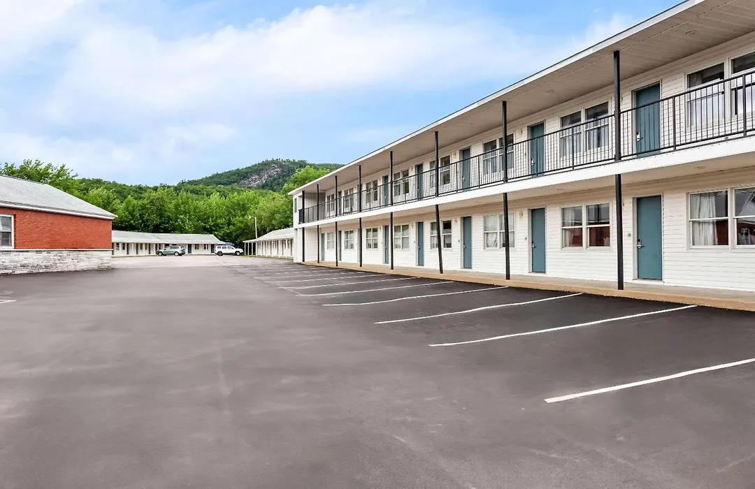 Rodeway Inn Gorham Riverside-1