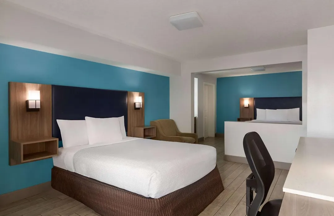La Quinta By Wyndham Oceanfront Daytona Beach-1