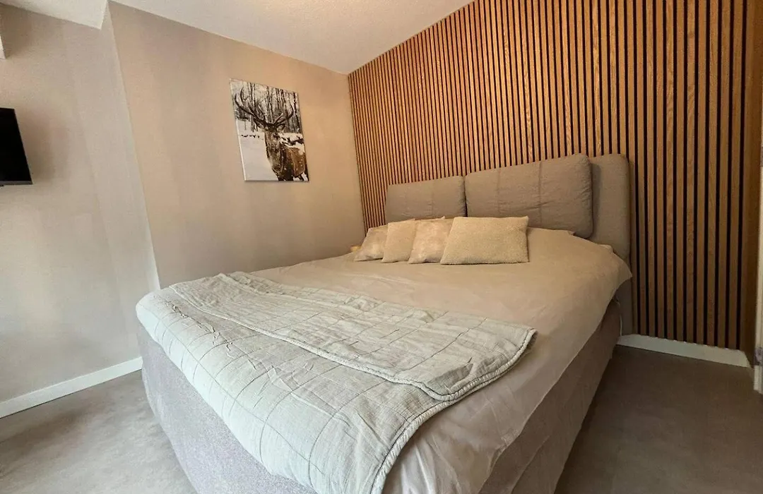 Bed&Breakfast Heerenveen Centrum met Privé Sauna en Jacuzzi-1