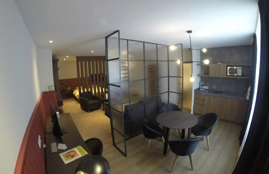 Logis Hôtel Acacia-1
