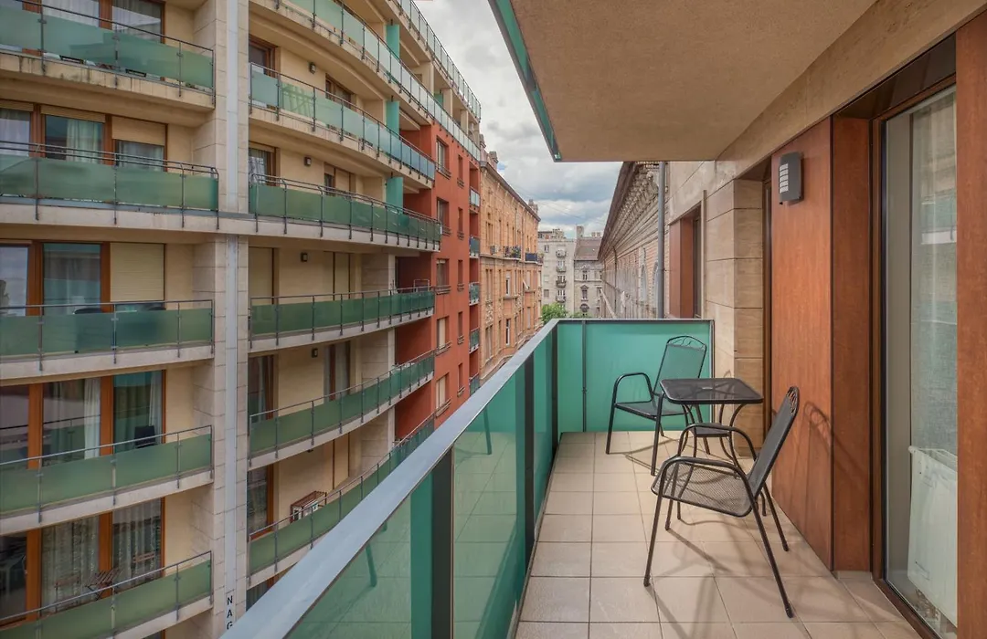 Escala Hotel & Suites-1